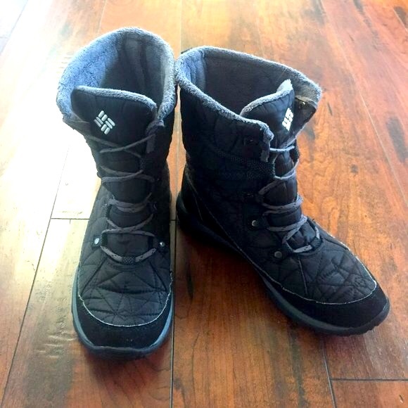 Columbia Techlite Omni-Heat Waterproof Shorty Boots - Picture 5 of 10